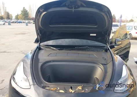 2024 Tesla Model Y Performance Dual Motor All-Wheel Drive from USA, damaged, VIN 7SAYGDEF8RF076845